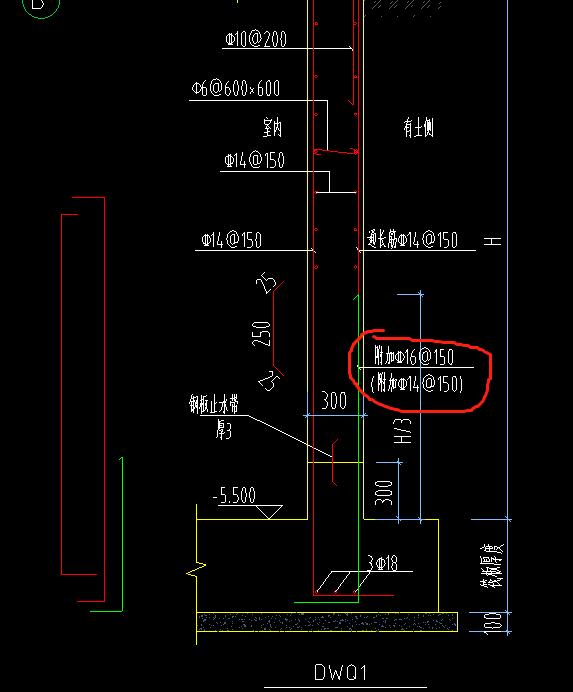 这个墙插筋按哪个布置，括号里面的  按哪种布置