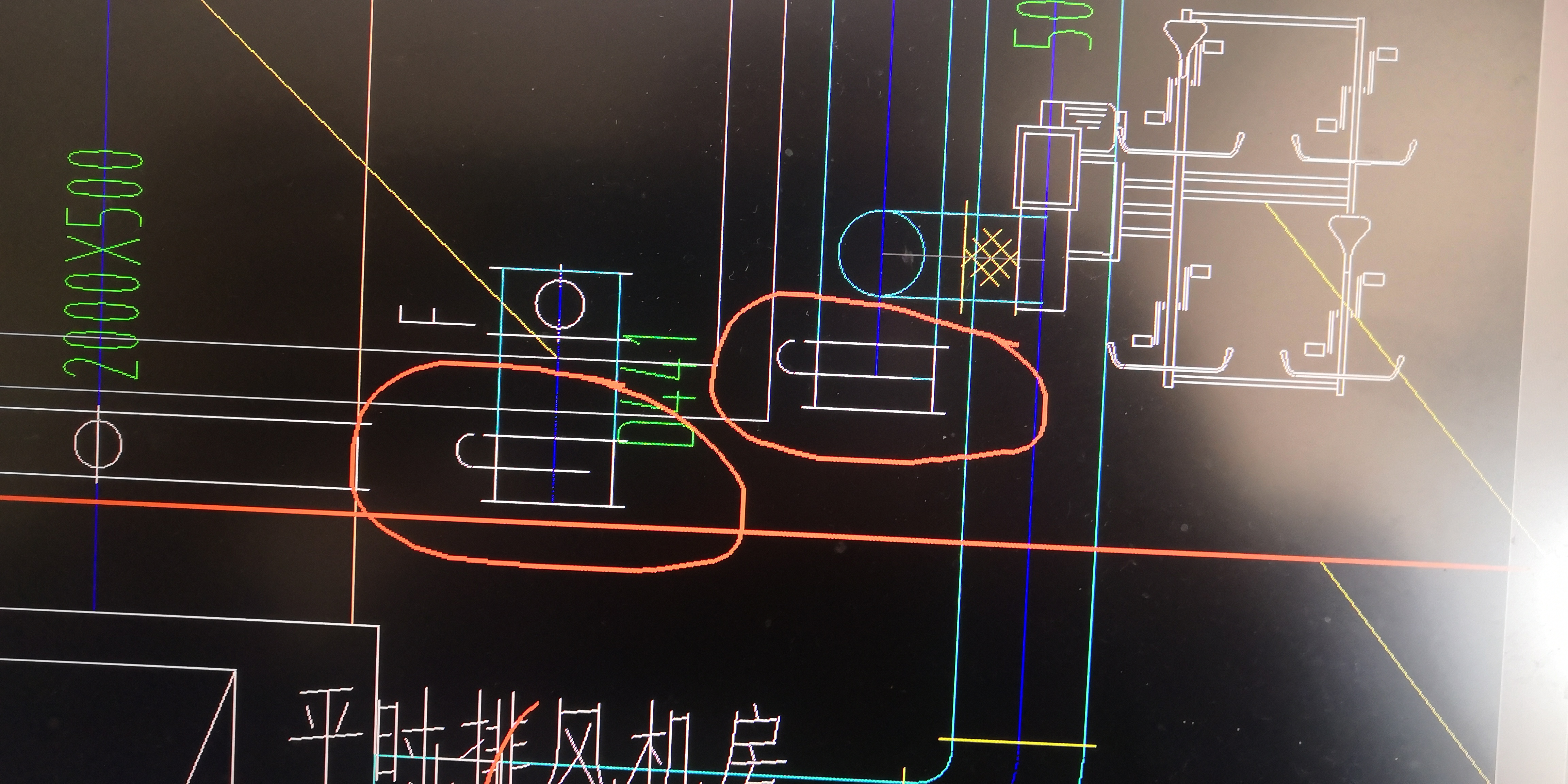 请问下这两个是什么阀门
